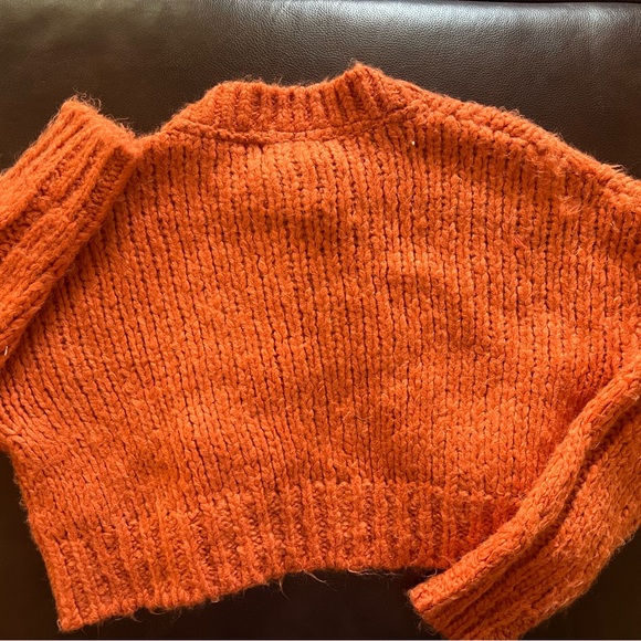 Urban Outfitters women’s size M cropped cardigan - Picture 4 of 5